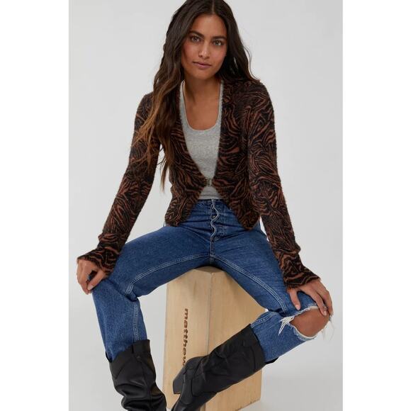 New Free People She's All That Cardi $128 SMALL Pink Fitted Classic Cardigan - Picture 9 of 9